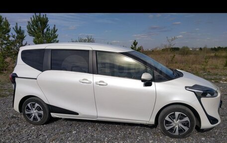 Toyota Sienta II, 2018 год, 1 319 000 рублей, 9 фотография