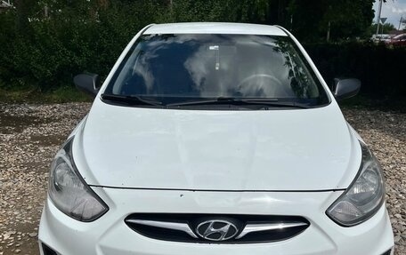 Hyundai Solaris II рестайлинг, 2012 год, 680 000 рублей, 4 фотография