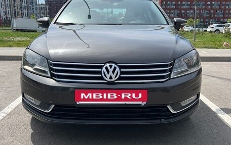 Volkswagen Passat B7, 2012 год, 990 000 рублей, 3 фотография
