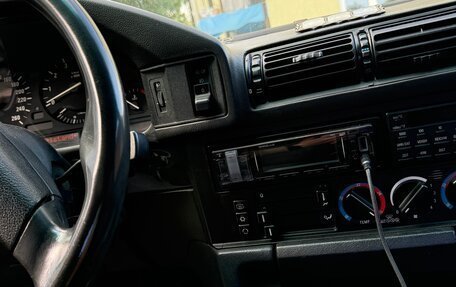 BMW 5 серия, 1988 год, 660 000 рублей, 15 фотография