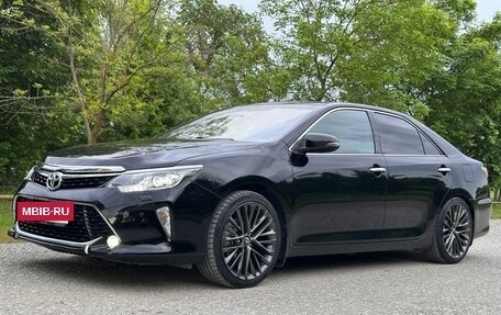 Toyota Camry, 2017 год, 1 750 000 рублей, 2 фотография