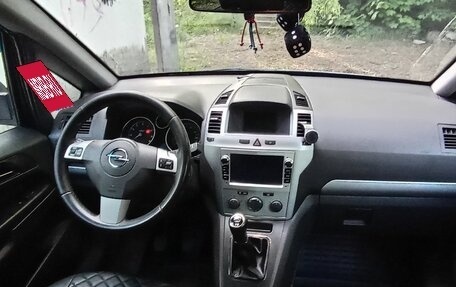 Opel Zafira B, 2010 год, 620 000 рублей, 6 фотография