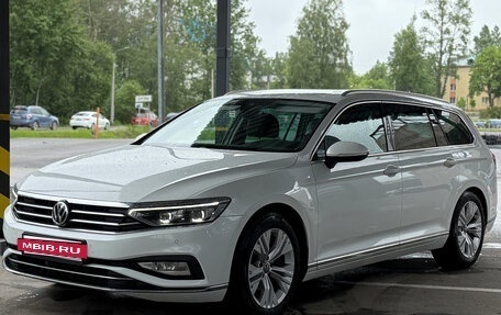 Volkswagen Passat B8 рестайлинг, 2019 год, 2 190 000 рублей, 3 фотография