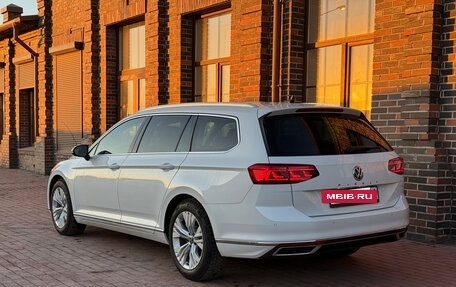 Volkswagen Passat B8 рестайлинг, 2019 год, 2 190 000 рублей, 13 фотография