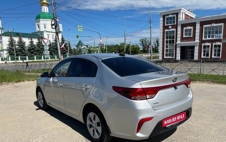 KIA Rio IV, 2018 год, 1 000 000 рублей, 3 фотография