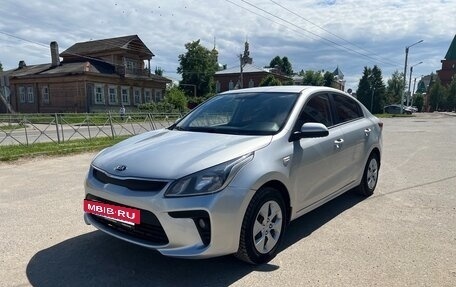 KIA Rio IV, 2018 год, 1 000 000 рублей, 2 фотография