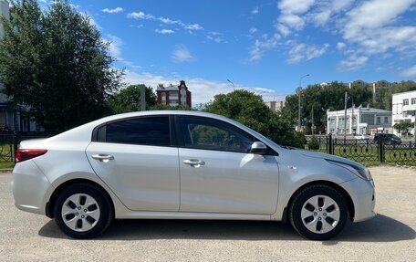 KIA Rio IV, 2018 год, 1 000 000 рублей, 8 фотография