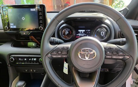 Toyota Yaris, 2020 год, 1 400 000 рублей, 10 фотография