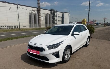 KIA cee'd III, 2020 год, 1 850 000 рублей, 2 фотография