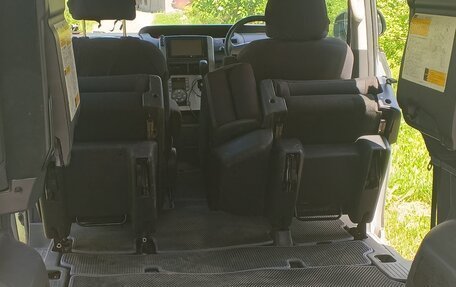 Toyota Noah III, 2009 год, 1 400 000 рублей, 3 фотография