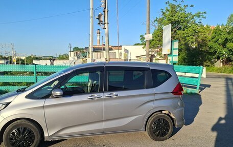 Honda Freed II, 2017 год, 1 070 000 рублей, 2 фотография