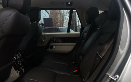 Land Rover Range Rover IV рестайлинг, 2019 год, 7 300 000 рублей, 10 фотография