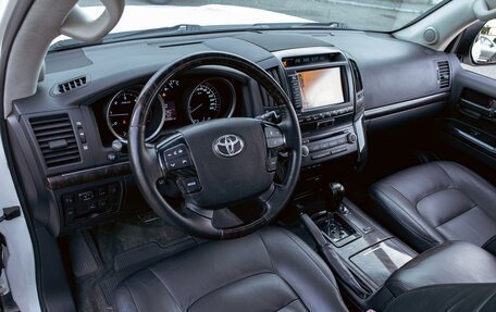 Toyota Land Cruiser 200, 2011 год, 2 795 000 рублей, 13 фотография