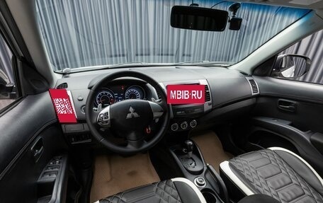 Mitsubishi Outlander III рестайлинг 3, 2011 год, 1 290 000 рублей, 10 фотография