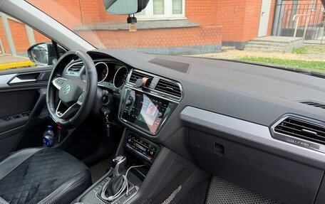 Volkswagen Tiguan II, 2021 год, 2 650 000 рублей, 13 фотография