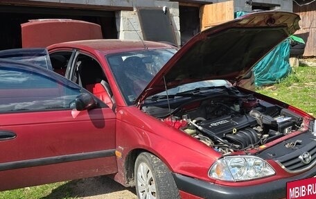 Toyota Avensis III рестайлинг, 2002 год, 360 000 рублей, 4 фотография