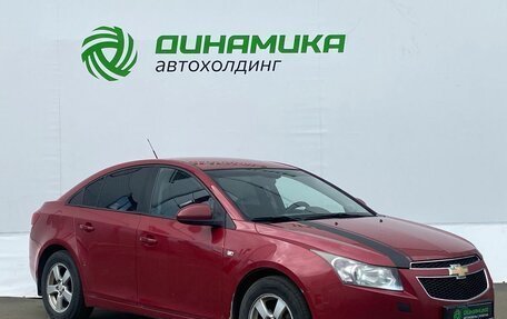 Chevrolet Cruze II, 2010 год, 569 000 рублей, 3 фотография