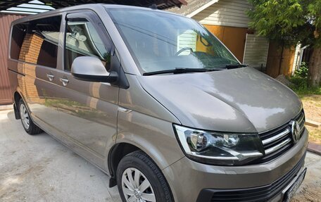 Volkswagen Caravelle T6 рестайлинг, 2018 год, 5 000 000 рублей, 3 фотография