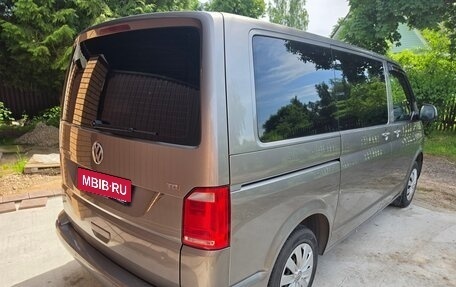 Volkswagen Caravelle T6 рестайлинг, 2018 год, 5 000 000 рублей, 5 фотография