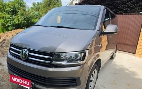 Volkswagen Caravelle T6 рестайлинг, 2018 год, 5 000 000 рублей, 12 фотография