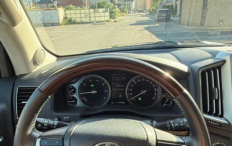 Toyota Land Cruiser 200, 2016 год, 5 650 000 рублей, 6 фотография