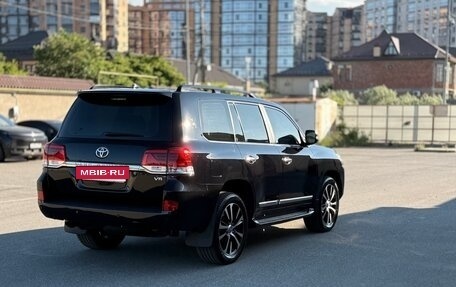 Toyota Land Cruiser 200, 2016 год, 5 650 000 рублей, 4 фотография