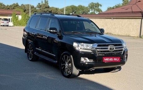 Toyota Land Cruiser 200, 2016 год, 5 650 000 рублей, 3 фотография