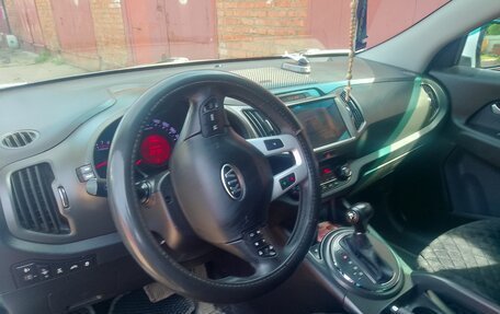 KIA Sportage III, 2011 год, 1 240 000 рублей, 10 фотография