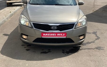 KIA cee'd I рестайлинг, 2010 год, 580 000 рублей, 4 фотография