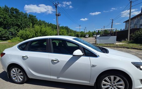 Opel Astra J, 2013 год, 1 050 000 рублей, 9 фотография