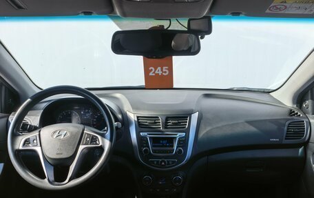 Hyundai Solaris II рестайлинг, 2016 год, 930 000 рублей, 10 фотография