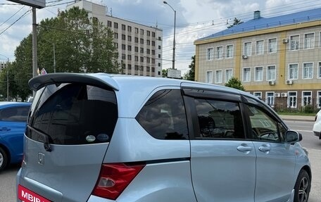 Honda Freed I, 2008 год, 900 000 рублей, 4 фотография