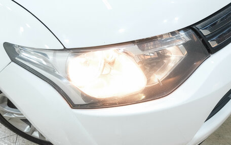 Mitsubishi Outlander III рестайлинг 3, 2013 год, 1 349 000 рублей, 8 фотография