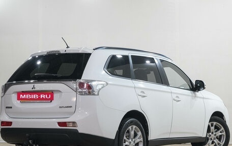 Mitsubishi Outlander III рестайлинг 3, 2013 год, 1 349 000 рублей, 7 фотография