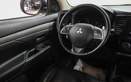 Mitsubishi Outlander III рестайлинг 3, 2013 год, 1 349 000 рублей, 15 фотография