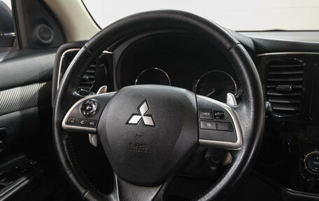 Mitsubishi Outlander III рестайлинг 3, 2013 год, 1 349 000 рублей, 22 фотография