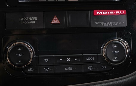 Mitsubishi Outlander III рестайлинг 3, 2013 год, 1 349 000 рублей, 24 фотография