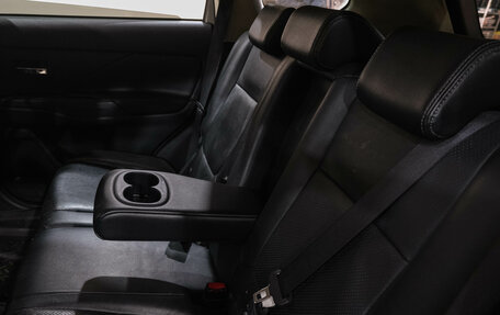 Mitsubishi Outlander III рестайлинг 3, 2013 год, 1 349 000 рублей, 33 фотография
