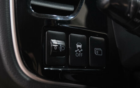 Mitsubishi Outlander III рестайлинг 3, 2013 год, 1 349 000 рублей, 30 фотография
