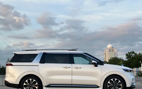KIA Carnival, 2021 год, 4 297 000 рублей, 10 фотография