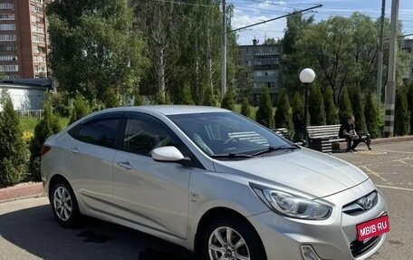 Hyundai Solaris II рестайлинг, 2012 год, 890 000 рублей, 12 фотография