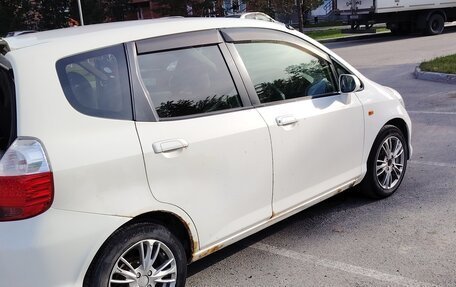 Honda Fit III, 2006 год, 600 000 рублей, 5 фотография