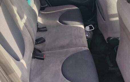 Honda Fit III, 2006 год, 600 000 рублей, 7 фотография