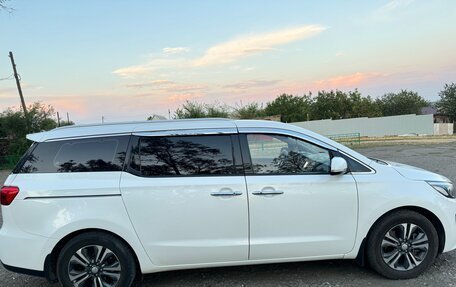 KIA Carnival III, 2019 год, 2 680 000 рублей, 8 фотография