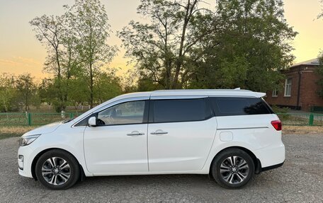 KIA Carnival III, 2019 год, 2 680 000 рублей, 4 фотография