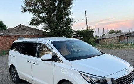 KIA Carnival III, 2019 год, 2 680 000 рублей, 9 фотография