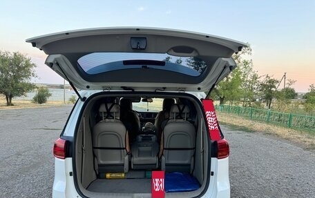 KIA Carnival III, 2019 год, 2 680 000 рублей, 10 фотография