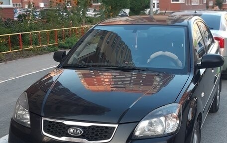 KIA Rio II, 2011 год, 660 000 рублей, 1 фотография