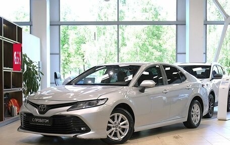 Toyota Camry, 2020 год, 1 570 000 рублей, 1 фотография
