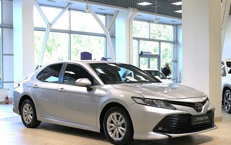 Toyota Camry, 2020 год, 1 570 000 рублей, 3 фотография
